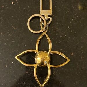 Louis Vuitton Gold Floral Key Holder